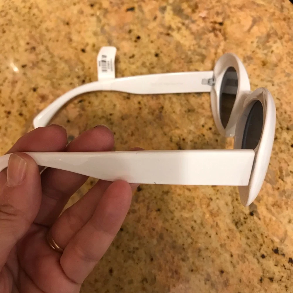 Francesca’s Collection White Frame Fashion Sunglasses